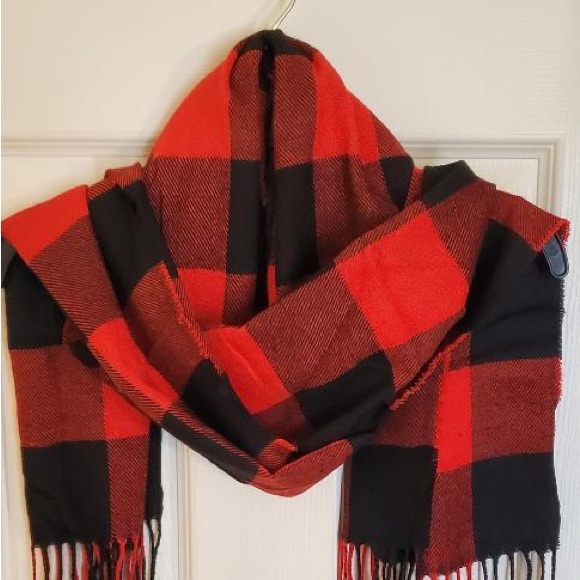 Red and Black Buffalo Plaid Wrap Scarf - Picture 3 of 10